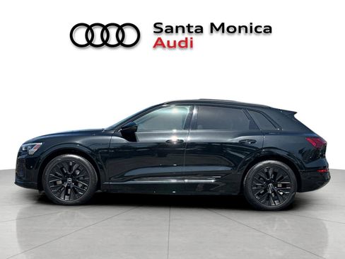 Used 2024 Audi Q8 e-tron Prestige w/ Prestige Package AWD/4WD image 5