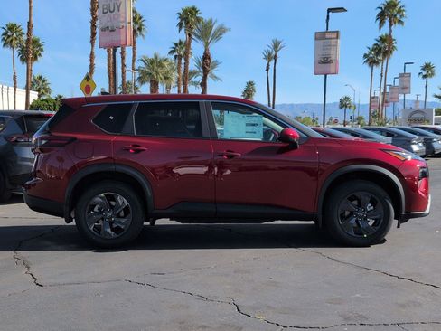 New 2026 Nissan Rogue SV FWD image 5