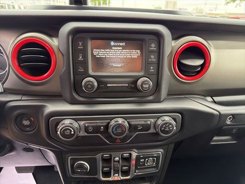 Used 2019 Jeep Wrangler Unlimited Sport S AWD/4WD image 22