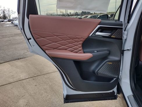 New 2026 Mitsubishi Outlander SEL image 31