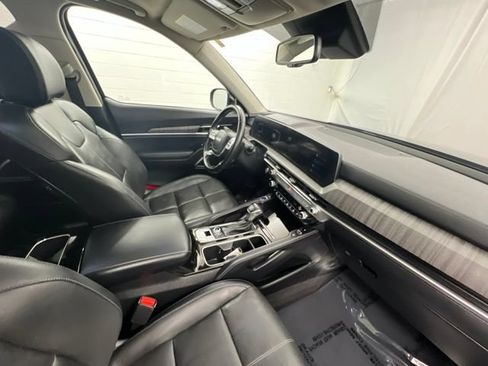 Used 2024 Kia Telluride EX AWD/4WD image 26
