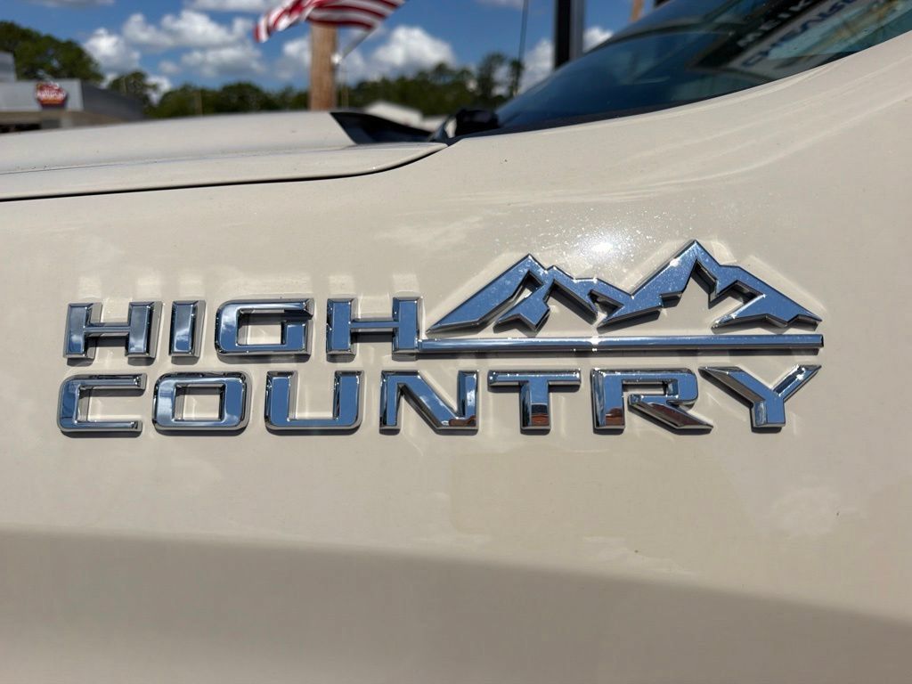New 2026 Chevrolet Silverado 1500 High Country AWD/4WD image 9