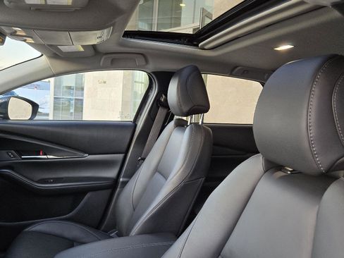 Used 2025 MAZDA CX-30 AWD 2.5 S w/ Preferred Package image 6