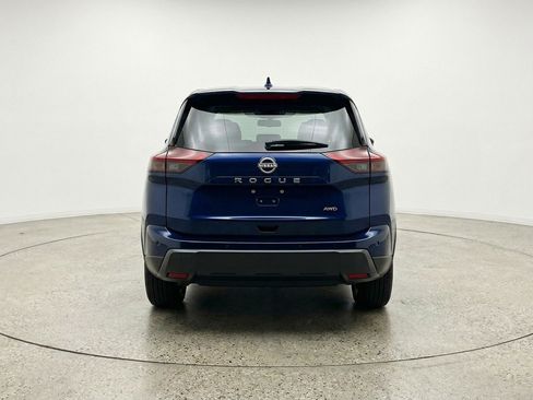 Used 2025 Nissan Rogue SV AWD/4WD image 7