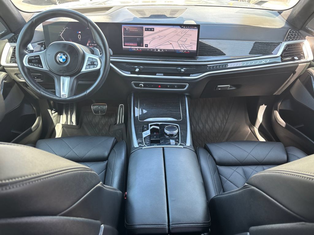 Used 2024 BMW X7 xDrive40i w/ M Sport Package AWD/4WD image 21