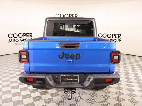 Used 2024 Jeep Gladiator Sport AWD/4WD image 21