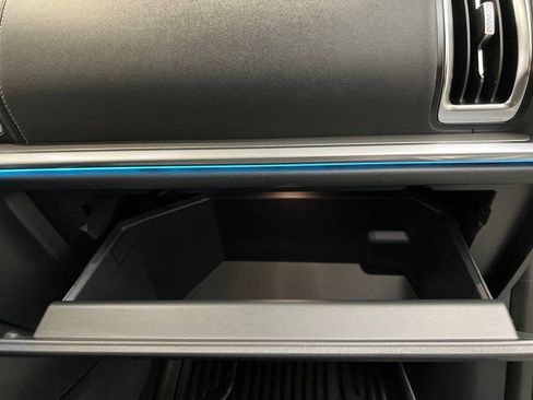 Used 2025 Ford Expedition Platinum image 28