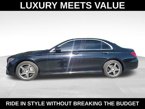 Used 2017 Mercedes-Benz E 300 4MATIC image 5