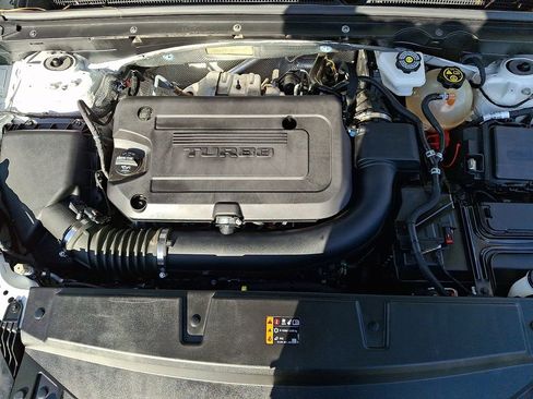 Used 2023 Buick Envision Essence image 28