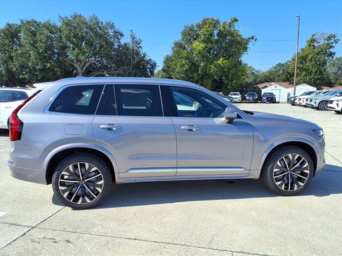 New 2026 Volvo XC90 B6 Plus w/ Protection Package Premier image 8