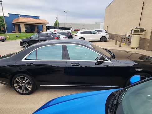 Used 2016 Mercedes-Benz S 550 4MATIC Sedan image 5