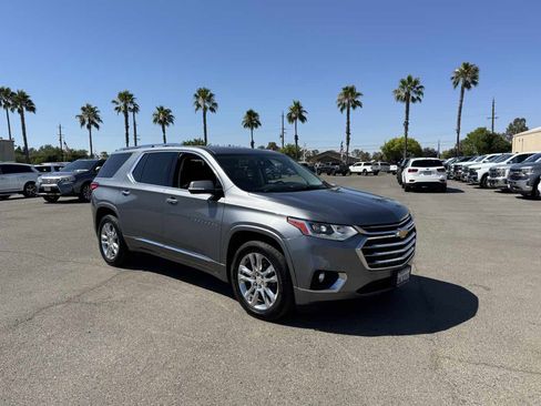 Used 2019 Chevrolet Traverse High Country image 2