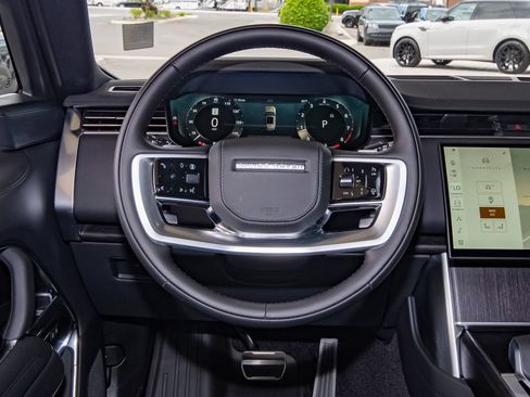 New 2026 Land Rover Range Rover SE AWD/4WD image 13