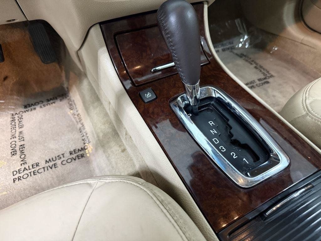 Used 2010 Buick Lucerne CXL FWD image 22