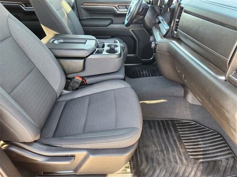 Used 2024 Chevrolet Silverado 1500 LT image 14