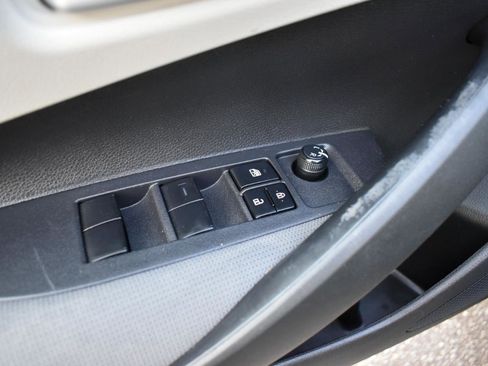 Used 2021 Toyota Corolla LE image 37