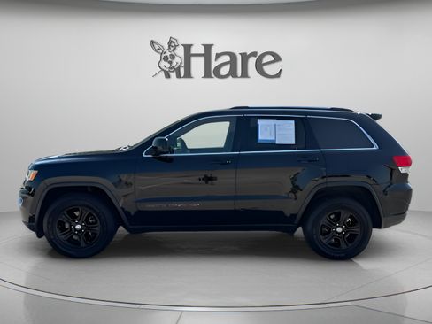Used 2017 Jeep Grand Cherokee Laredo w/ Quick Order Package 23E AWD/4WD image 2