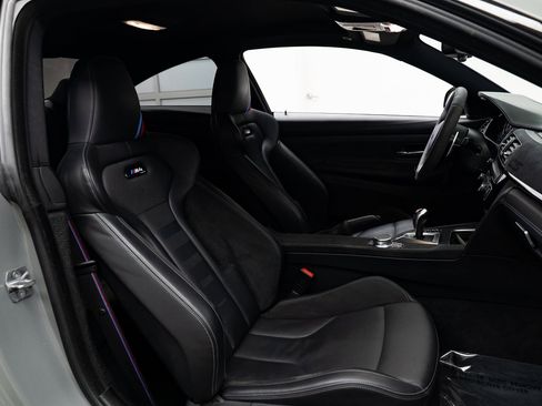 Used 2020 BMW M4 CS image 22