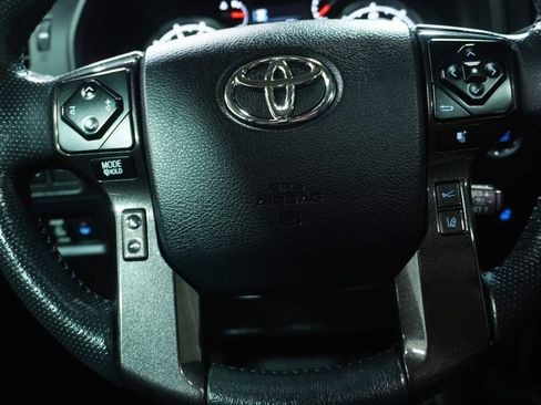 Certified 2024 Toyota 4Runner TRD Off-Road Premium w/ Moonroof Package AWD/4WD image 17