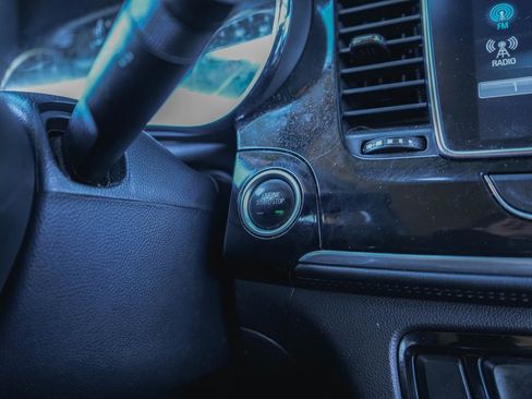 Used 2021 Buick Encore Preferred image 13