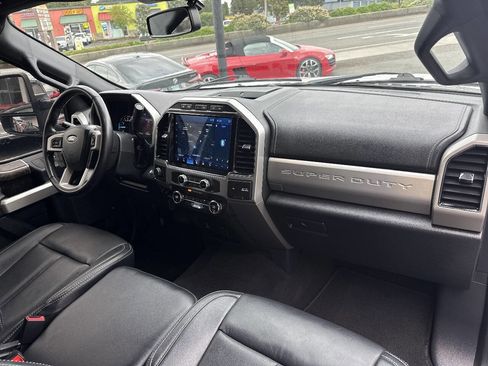 Used 2022 Ford F250 Lariat w/ Lariat Ultimate Package AWD/4WD image 22