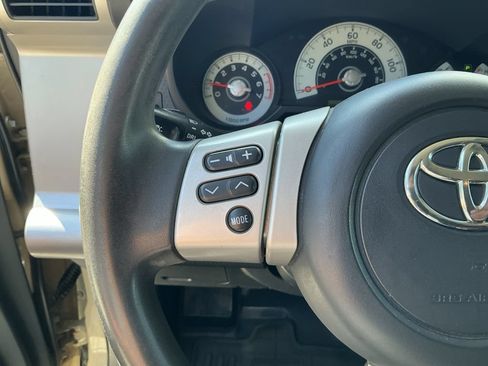 Used 2014 Toyota FJ Cruiser 4WD w/ Convenience Package image 19