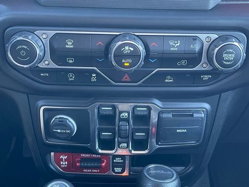 Used 2021 Jeep Gladiator Rubicon w/ Trailer Tow Package image 14