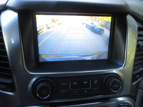 Used 2019 Chevrolet Suburban LT AWD/4WD image 20