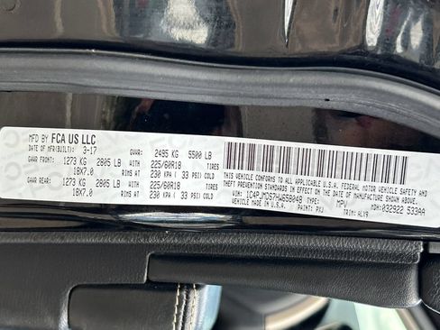 Used 2017 Jeep Cherokee Limited AWD/4WD image 34