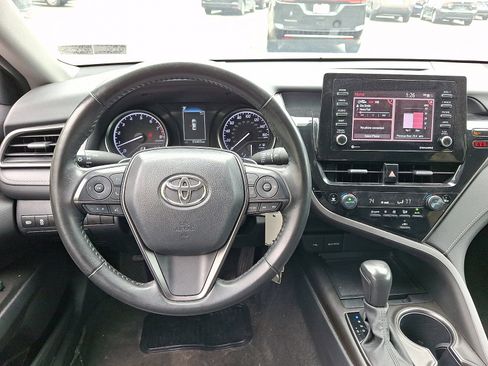 Used 2024 Toyota Camry SE FWD image 11