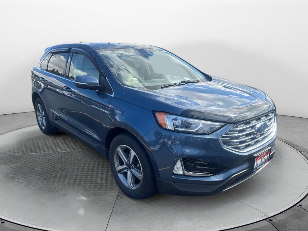 Used 2019 Ford Edge SEL w/ Cold Weather Package AWD/4WD image 2