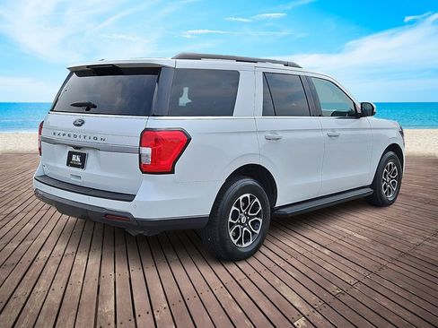 Used 2024 Ford Expedition XLT AWD/4WD image 4