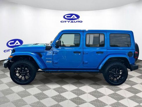 Used 2024 Jeep Wrangler Unlimited Sahara AWD/4WD image 2