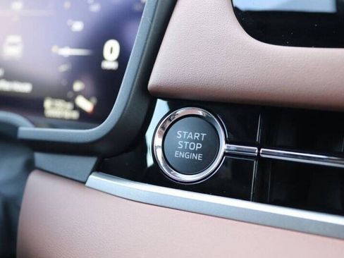 New 2026 Mitsubishi Outlander SEL image 23