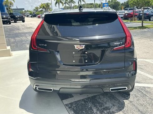 Used 2025 Cadillac XT4 Premium Luxury FWD image 8