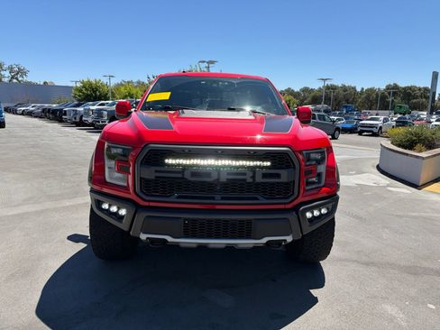 Used 2018 Ford F150 Raptor w/ Equipment Group 802A Luxury AWD/4WD image 2