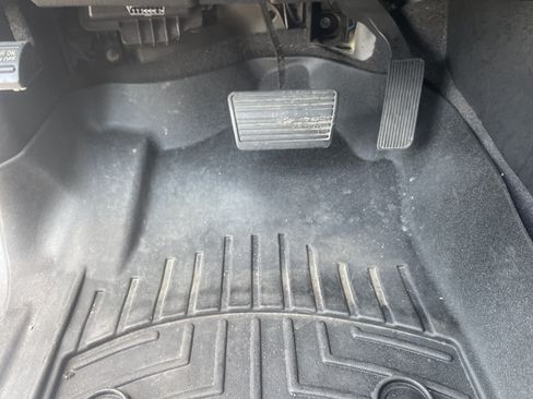 Used 2019 Chevrolet Tahoe LT RWD image 17