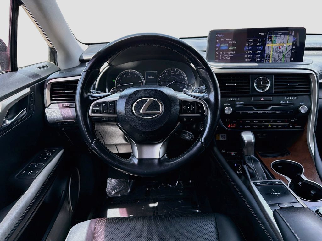 Used 2022 Lexus RX 350L Premium w/ Premium Package AWD/4WD image 21