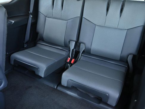 Used 2026 Lexus GX 550 w/ Accessory Package (2T) image 15