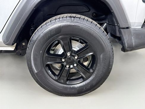 Used 2022 Jeep Wrangler Unlimited Sport AWD/4WD image 21