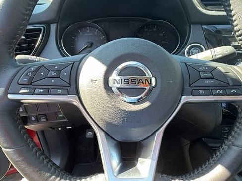 Used 2018 Nissan Rogue Sport SV w/ SV All-Weather Package AWD/4WD image 21