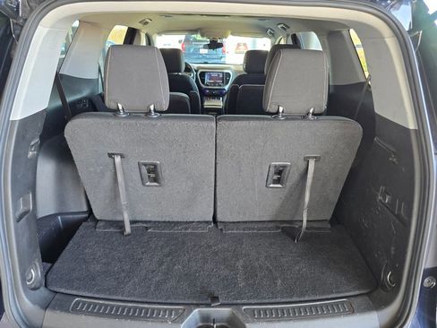 Used 2022 GMC Acadia SLE w/ Elevation Edition image 13