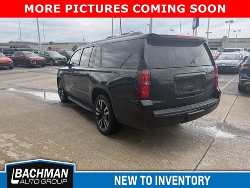 Used 2018 Chevrolet Suburban Premier AWD/4WD image 4