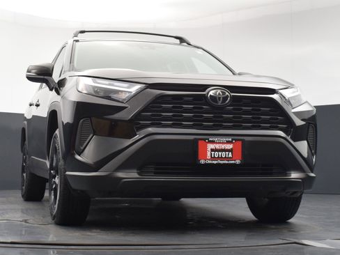 Used 2025 Toyota RAV4 XLE image 28