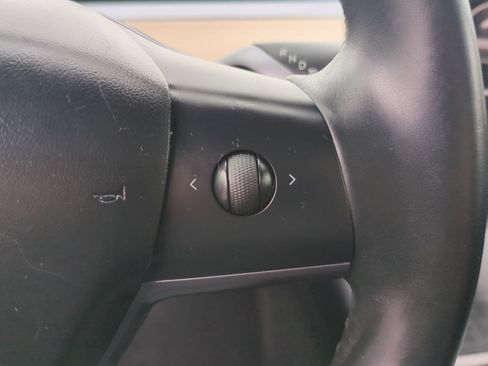 Used 2018 Tesla Model 3 RWD image 13