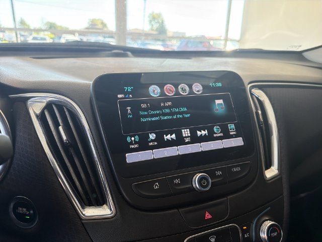Used 2018 Chevrolet Malibu LT FWD image 24