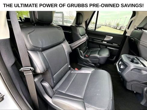 Used 2025 Ford Expedition Platinum AWD/4WD image 33