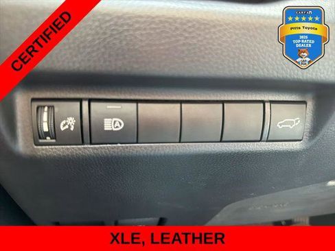 Certified 2022 Toyota RAV4 XLE w/ Convenience Package FWD image 17