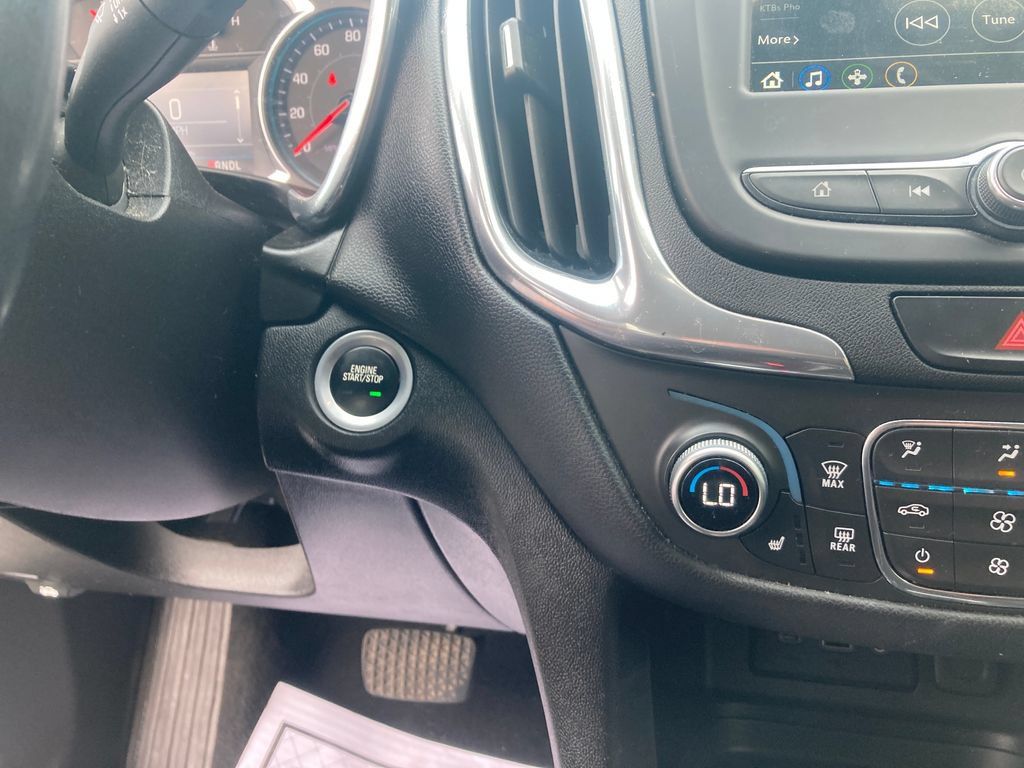 Used 2019 Chevrolet Equinox LT AWD/4WD image 22