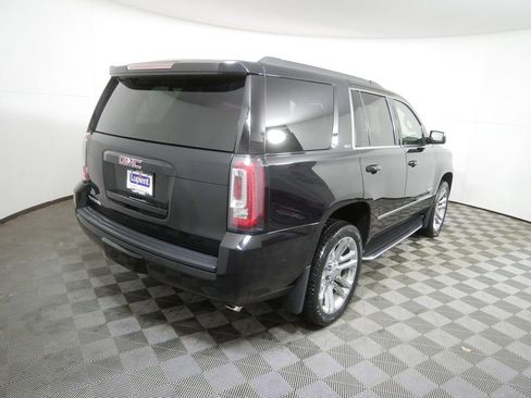 Used 2017 GMC Yukon SLT w/ Premium Edition image 3